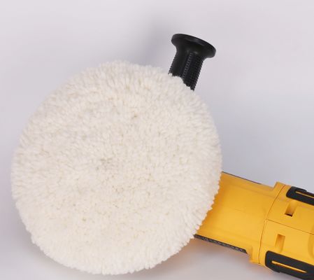 تولید کنندگان چینی از توپ های یک طرفه و دو طرفه پشم برای مراقبت و پولیش رنگ ماشین استفاده می کنند.